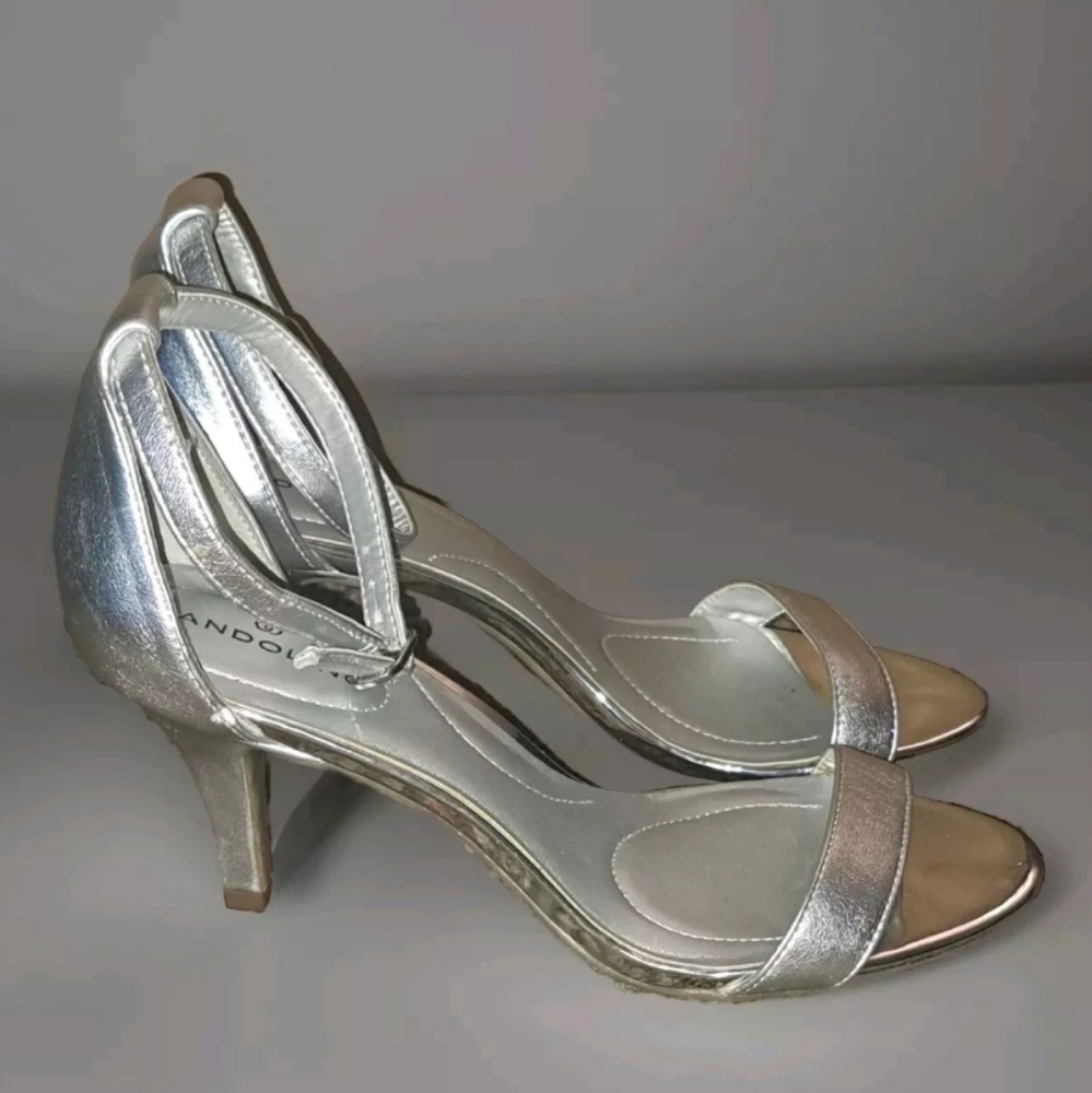Bandolino Madia Silver Heels Size 6.5M Ankle Strap Metallic Grey Pumps SB5#17 - Picture 4 of 8